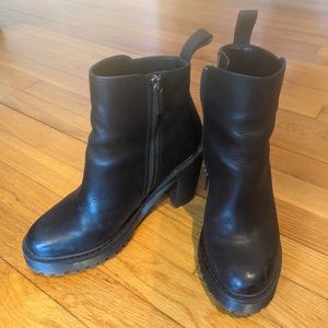 Dr. Martens Magdalena Ankle / Moto Boots